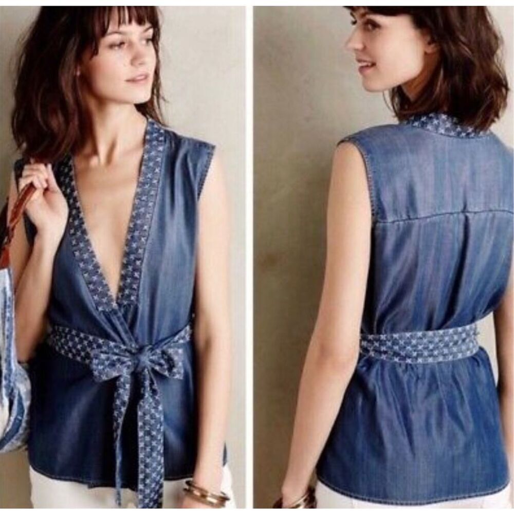 Holding Horses Anthro Chambray Tie Waist Top. XS. Embroidered Detail